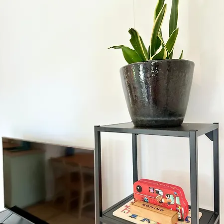 Modern Free Parking 4*