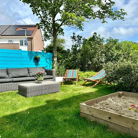 Modern Free Parking 4*