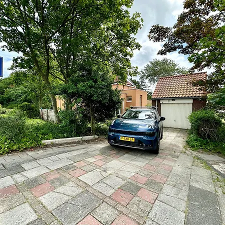 Modern Free Parking 잔드보르트