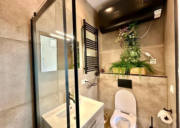 Modern Free Parking 招待所